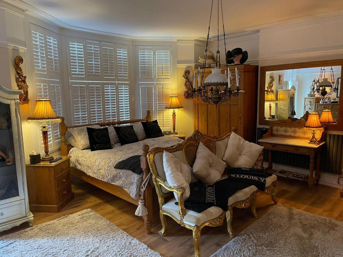 Olivia House Bed & Breakfast Порткоул Екстериор снимка