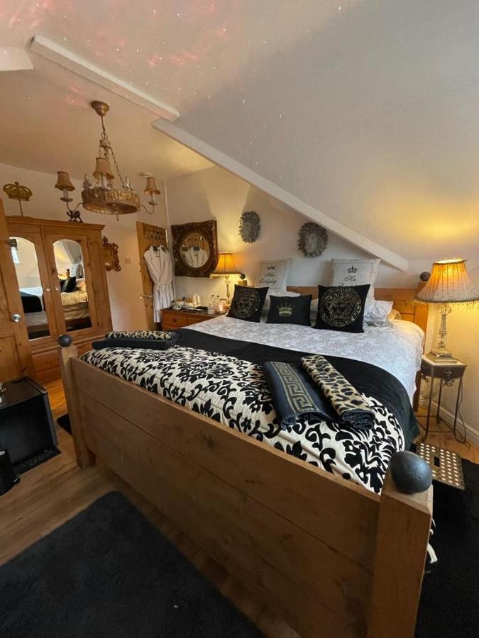 Olivia House Bed & Breakfast Порткоул Екстериор снимка
